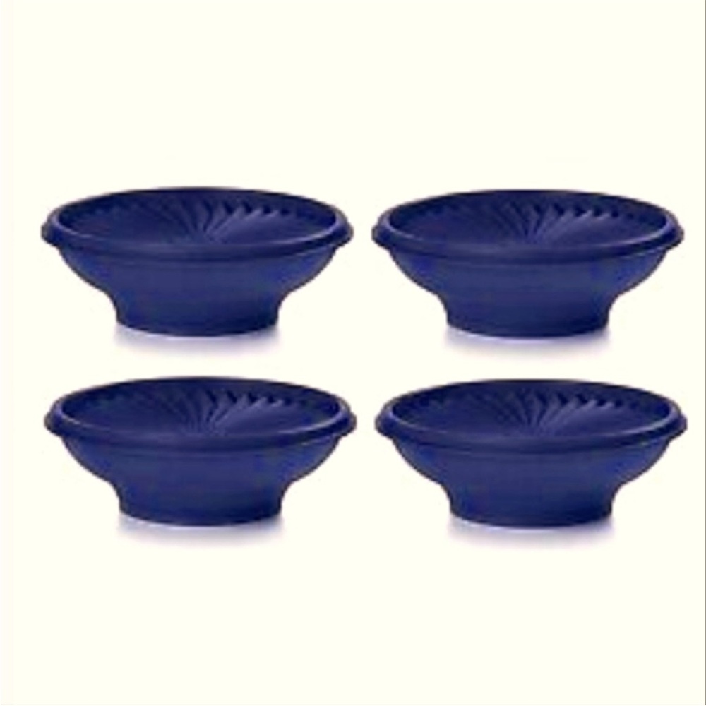 TUPPERWARE Servalier Salad cereal Bowl w Instant Accordion Style Seals 1.5Cup